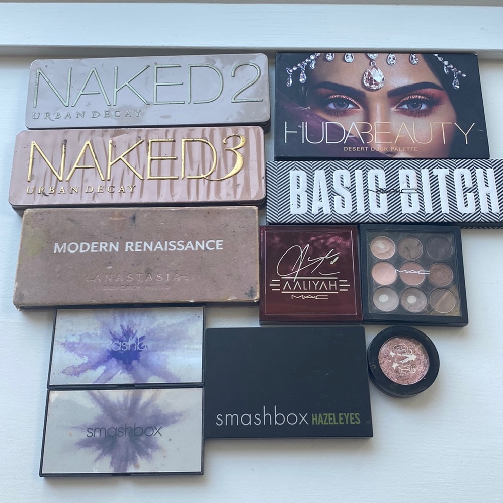 10 eyeshadow pallets! Mac, Smashbox, Huda, Urban Decay, Kat Von D, Anastasia.